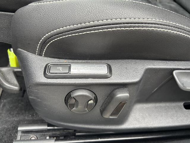 Volkswagen PASSAT Variant 1.4 TSI PHEV GTE Automaat Business Trekhaak / All-Seasons / Standkachel