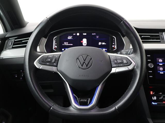 Volkswagen PASSAT Variant 1.4 TSI PHEV GTE Business | 218 PK | SoH 90% | Automaat | Trekhaak | Matrix LED koplampen | Navigatiesysteem | 18"LM velgen |