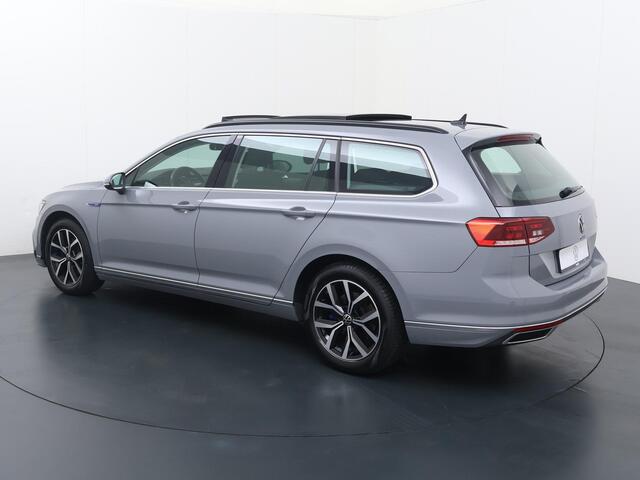 Volkswagen PASSAT Variant 1.4 TSI PHEV GTE Business | 218 PK | SoH 97% | Trekhaak wegklapbaar | Panoramadak | Adaptive cruise control |