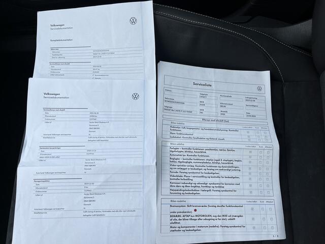 Volkswagen PASSAT Variant 1.4 TSI PHEV GTE Business 220PK / Adaptive Cruise / Stoel+Stuurverwarming / Camera / Applecarplay - Androidauto /