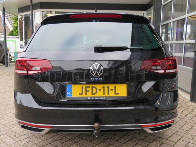 Volkswagen PASSAT 1.4 TSI PHEV GTE BNS / Pano / Wegklap.haak / Stoelverw. / Camera / BOVAG garantie