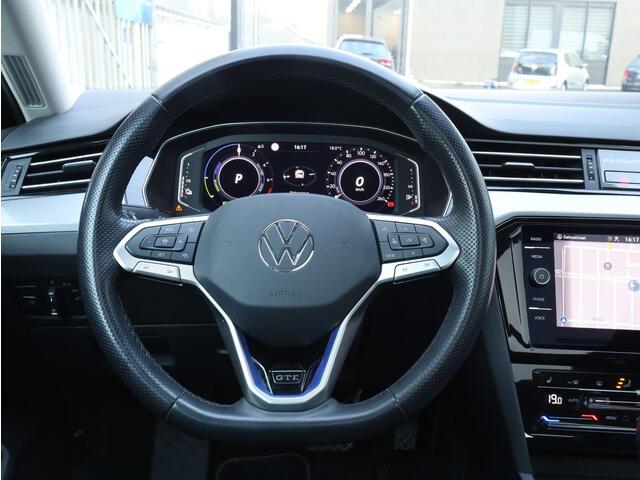 Volkswagen PASSAT Variant GTE 1.4 TSI PHEV 218PK | Panodak | Virtual | Achteruitrijcamera | Elektrische kofferklep | Getint Glas | Carplay/Android |