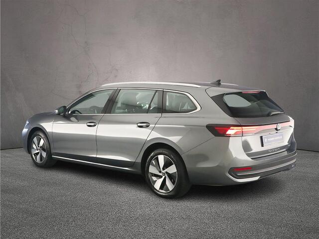 Volkswagen PASSAT Variant Business 1.5 eTSI 150pk DSG Automaat Trekhaak, Adaptive cruise control, Navigatie, Achteruitrijcamera, LED koplampen, Parkeersensoren