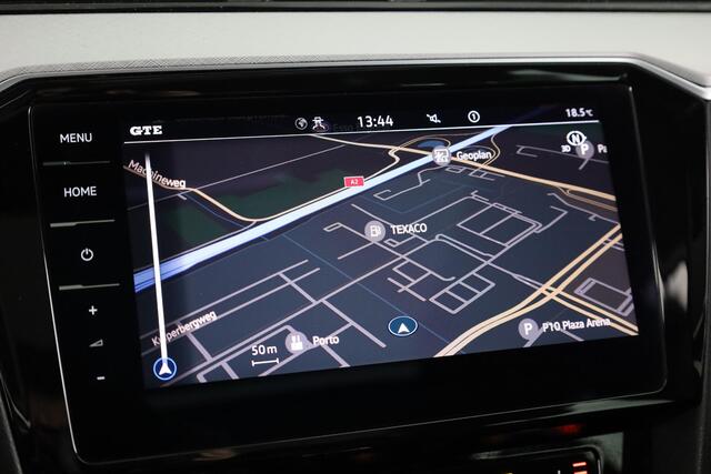 Volkswagen PASSAT Variant 1.4 TSI PHEV GTE Business 218 pk Automaat (DSG) | Trekhaak | Panoramadak | Parkeersensoren (Park assist) | Achteruitrijcamera | Adaptieve cruise control | Stoelverwarming |