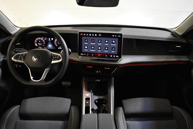 Volkswagen PASSAT Variant 1.5 eTSI 150PK DSG BUSINESS 360-CAMERA/ALCANTARA/TREKHAAK