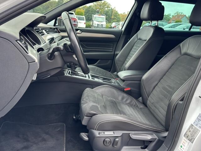 Volkswagen PASSAT 2.0 TDI DSG ELEGANCE TREKHAAK/CAMERA/NAVI/ACC/STOEL-STUURVERW