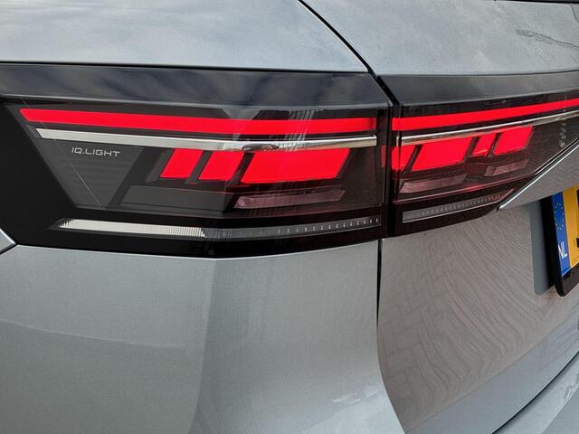 Volkswagen PASSAT Variant 1.5 eHybrid R-Line Edition Panoramadak · Harman & Kardon · Trekhaak · Head-up display
