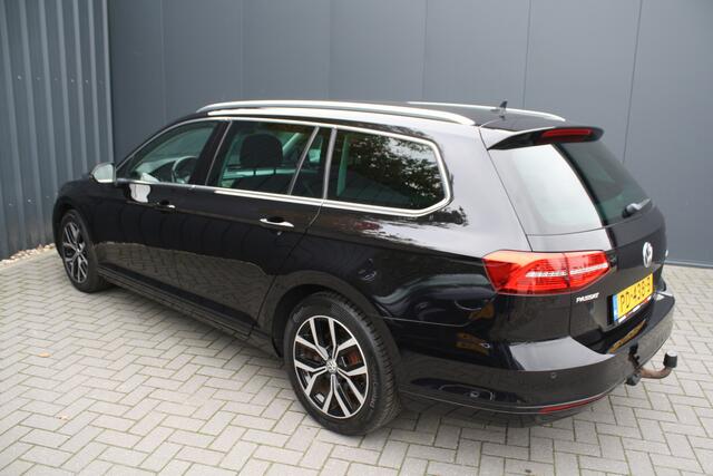 Volkswagen PASSAT Variant 1.4 TSI Comfortline Business - AUTOMAAT - TREKHAAK - NAVIGATIE