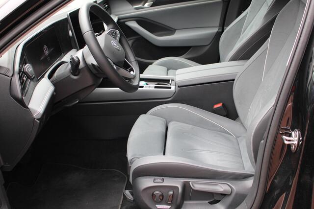 Volkswagen PASSAT Variant 1.5 eHybrid DSG Navigatie | Elec.Trekhaak | PDC+ Camera | Elec. achterklep | Side Assist