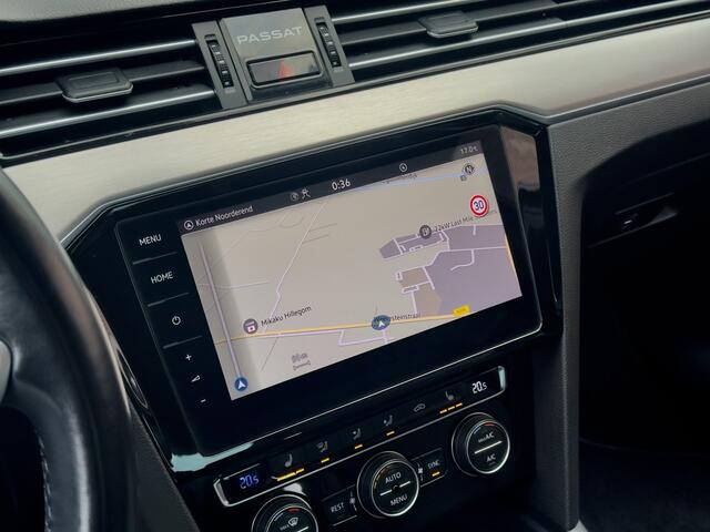 Volkswagen PASSAT 1.5 TSI AUT7 ELEGANCE R-LINE 112D.KM! LEDER NAVI CAMERA DIGI-DASH APPLE-CARPLAY LED LMV PDC