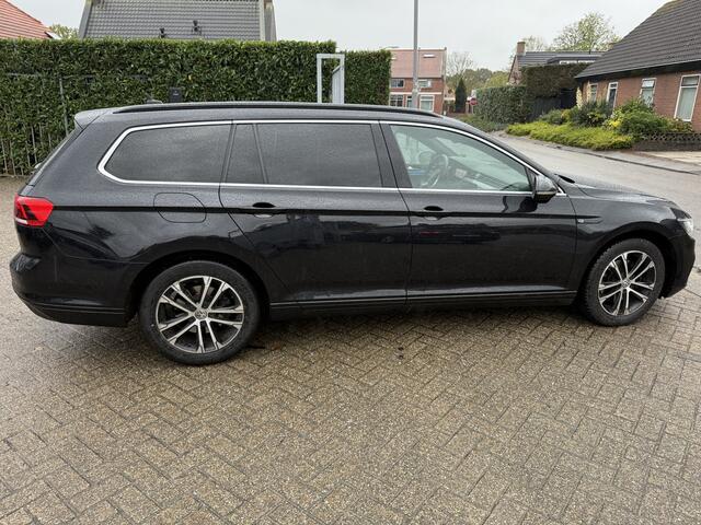 Volkswagen PASSAT Variant 2.0 TDI Business R-LINE FULL OPTION - COMING SOON