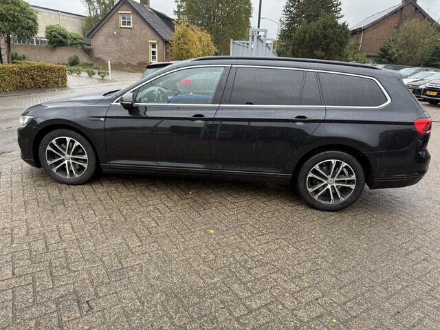 Volkswagen PASSAT Variant 2.0 TDI Business R-LINE FULL OPTION - COMING SOON