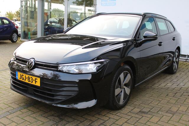 Volkswagen PASSAT Variant 1.5 eTSI 150 pk | Incl. 12 maanden Garantie | Stoel/stuur verwarming | Achteruitrijcamera | Adaptive cruise controle | Dodehoekdetectie | Parkeersensoren V+A | Navigatie | Apple CarPlay/Android Auto | Draadloze telefoonlader | Climate controle | L