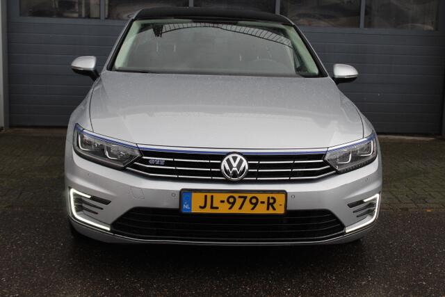 Volkswagen PASSAT 1.4 TSI GTE Highline Panoramadak, Adaptive Cruise, Climatecontrol, Camera