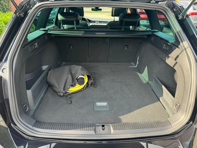 Volkswagen PASSAT Variant 1.4 TSI PHEV GTE Business pano, leer, virtual cockpit, cruise