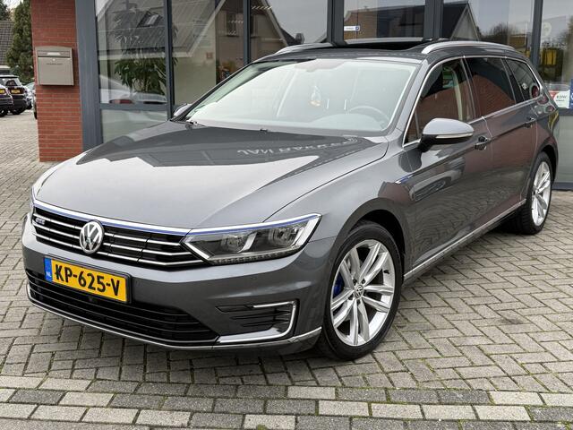 Volkswagen PASSAT Variant 1.4 TSI GTE Connected Series Plus ? Panoramadak ? Alcantara ? Groot scherm ?