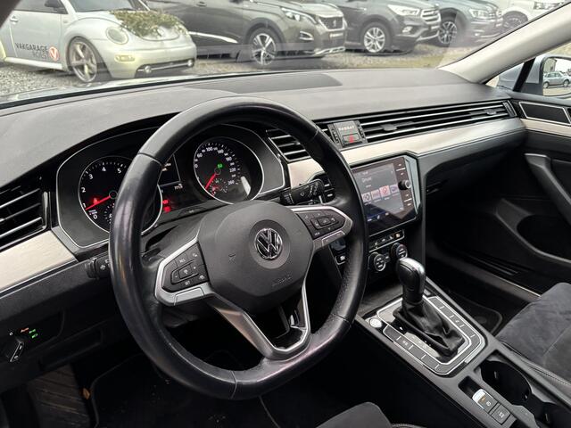 Volkswagen PASSAT Variant 1.5 TSI Automaat Elegance Business R Full LED / Navigatie / Sport interieur