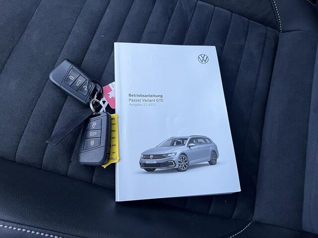 Volkswagen PASSAT Variant 1.4 TSI PHEV 218 pk GTE Business Automaat / Dealer onderhouden / 1.600 kg Elektrische trekhaak / Stuur- en stoelverwarming / Ergo Comfort stoel / Camera 360° / Winterwielenset /