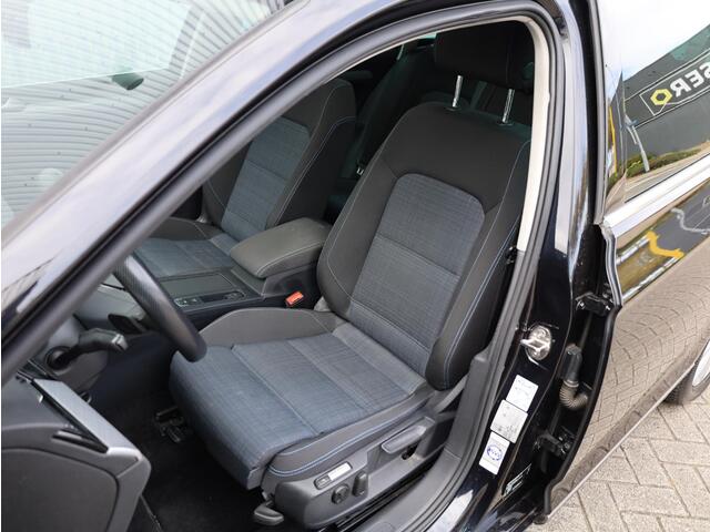 Volkswagen PASSAT Variant GTE 1.4 TSI PHEV 218PK | Panodak | 360° | Virtual | Keyless | IQ Light Matrix LED | Trekhaak | Elektrische kofferklep |