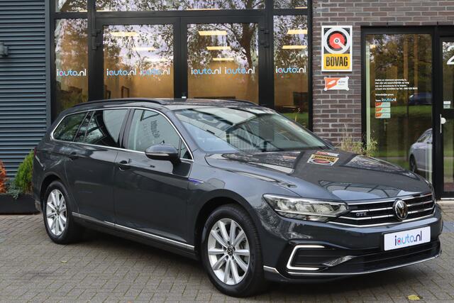 Volkswagen PASSAT Variant 1.4 TSI PHEV 160kW GTE LED/ACC/Navi/App-Connect/17"/Trekhaak afneembaar