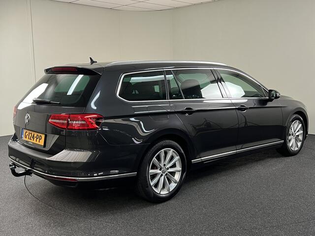 Volkswagen PASSAT Variant 1.5 TSI Highline Business R RIJKLAAR! Afn. Trekhaak / Carplay / Navi / PDC / Camera