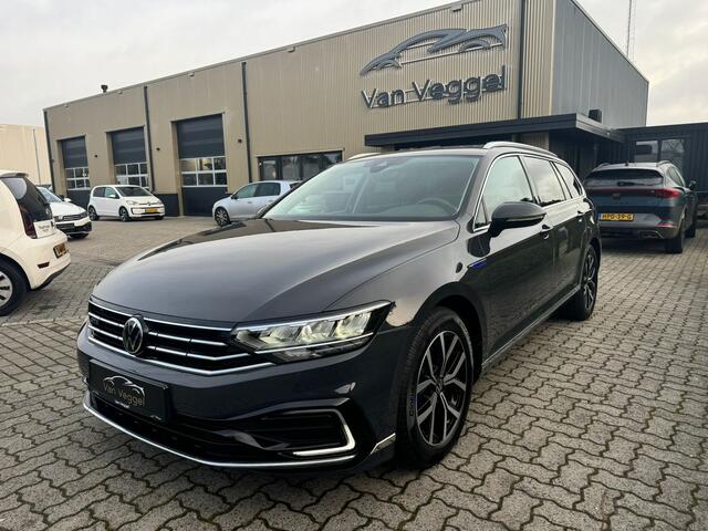 Volkswagen PASSAT Variant 1.4 TSI PHEV GTE Business virtual cockpit, pano, navi, stoelverw