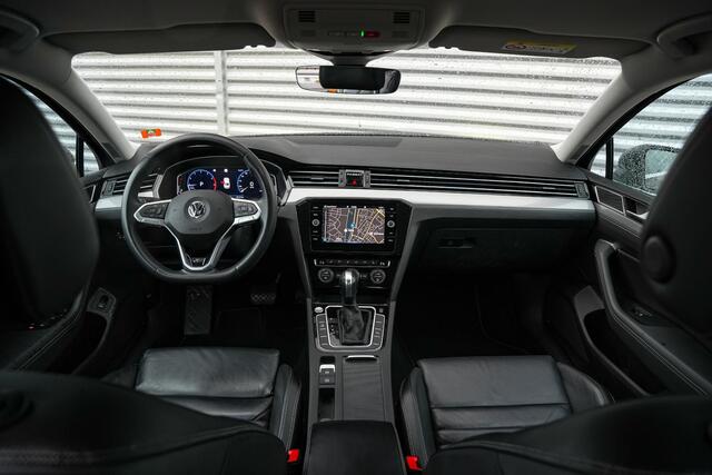 Volkswagen PASSAT 1.5 TSI Elegance Business R Leer Navi