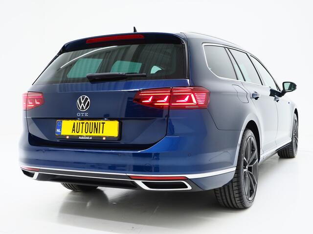 Volkswagen PASSAT Variant 1.4 TSI PHEV GTE R-Line | Panoramadak | Trekhaak | Massage | Adaptive Cruise | Camera | Carplay