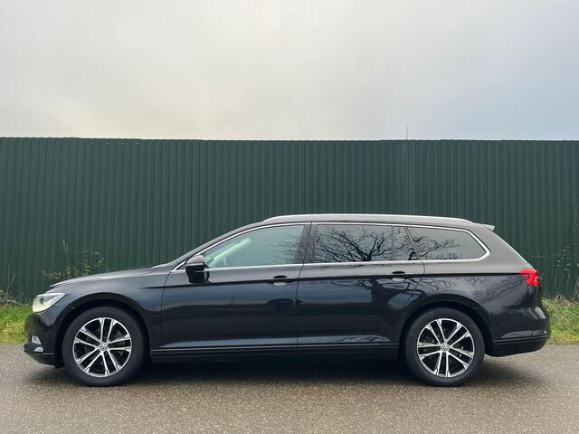 Volkswagen PASSAT Variant 1.5 TSI Comfortline Business ACC DSG PANO