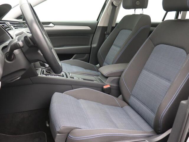 Volkswagen PASSAT Variant 1.4 TSI PHEV GTE Business 218PK DSG Pano-Schuifdak, Trekhaak, Adaptieve Cruise Control, Achteruitrijcamera, Keyless, Stoelverwarming voor + achter, Virtual Cockpit, Elektr. Achterklep, Stuurwielverwaming, 17" LM Velgen