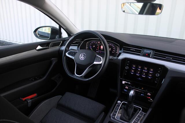 Volkswagen PASSAT Variant 1.5 TSI Business | Incl. 12 maanden garantie | Adaptieve cruise control | Apple carplay/Android auto | Parkeercamera | Navigatie | Climate control | DAB radio |