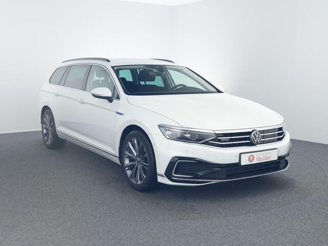 Volkswagen PASSAT 1.4 TSI PHEV GTE Business | Matrix IQ | Zwenkhaak | Carplay | 18inch |