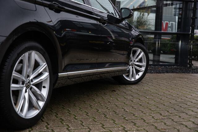 Volkswagen PASSAT Variant 1.5 TSI Elegance , Adap. cruise, Head-up display,