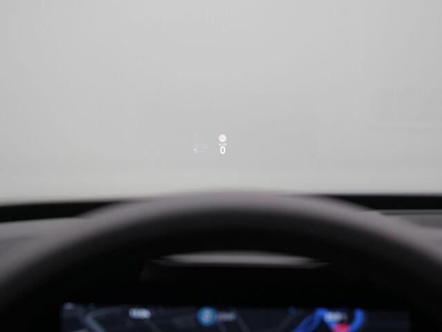 Volkswagen PASSAT Variant 1.5 eHybrid 272 pk DSG R-Line Edition | Panoramadak | Trekhaak | Adaptief onderstel | Head-up display | IQ Light | Achteruitrijcamera