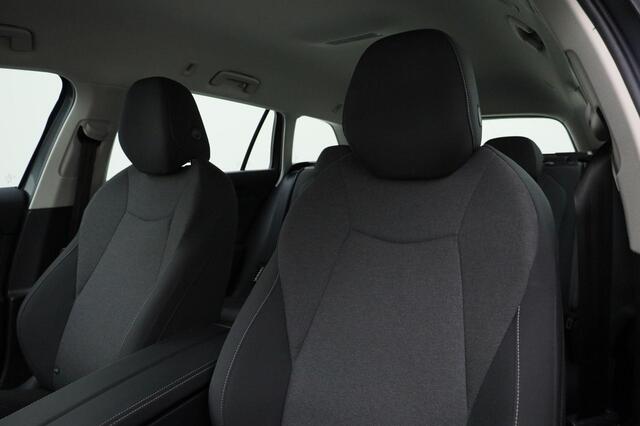 Volkswagen PASSAT Variant 1.5eTSI/150PK DSG · Navigatie · Stoel-& stuurverwarming · Apple/Android · Garantie tot juni 2026