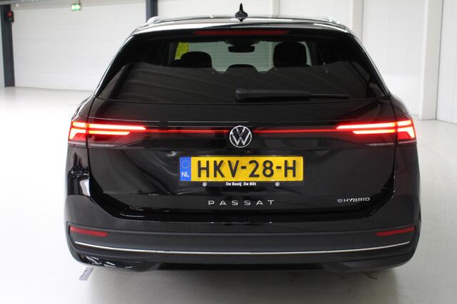 Volkswagen PASSAT Variant 1.5 eHybrid DSG Navigatie | Elec.Trekhaak | PDC+ Camera | Elec. achterklep | Side Assist