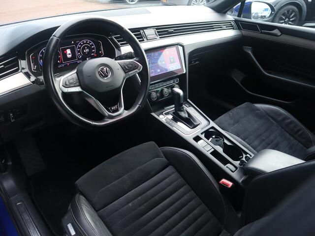 Volkswagen PASSAT 2.0 TSI 4Motion Elegance Business R | 272PK Fabrieks af | NAP | Clima | Adapt. Cruise | Navi | Leder/Alcantara | PDC | LED | Stoelverwarming | Multimedia |