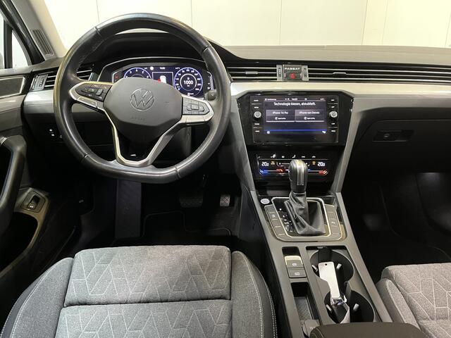 Volkswagen PASSAT Variant 1.5 TSI Business / AUTOMAAT/ GARANTIE TM 06-2027/ APP-CONNECT/ KEYLESS/ PARK. SENSOREN + CAMERA/ 3-ZONE CLIMA/ NAVI/ SPRAAKBEDIENING/ ADAPT. CRUISE/ LED