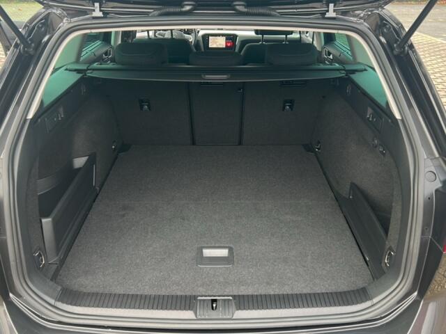 Volkswagen PASSAT 1.4 TSI DSG GTE TREKHAAK/CAMERA/NAVI/CARPLAY/ACC/STOELVERW