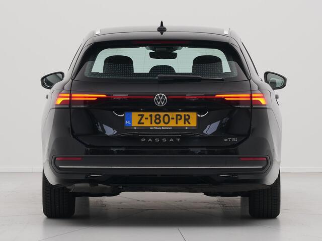 Volkswagen PASSAT Variant 1.5 eTSI 150pk DSG Business Navigatie Pdc Side Assist Clima 86