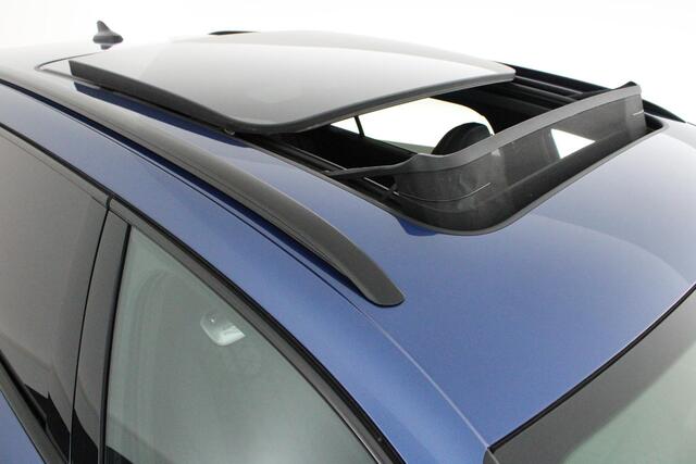 Volkswagen PASSAT Variant 1.5 eHybrid 272pk R-Line Edition Black Style Trekhaak Camera Head-Up Panoramadak Virtual Cockpit Keyless Navigatie