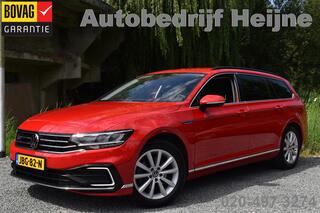 volkswagen-passat-variant-gte-218pk