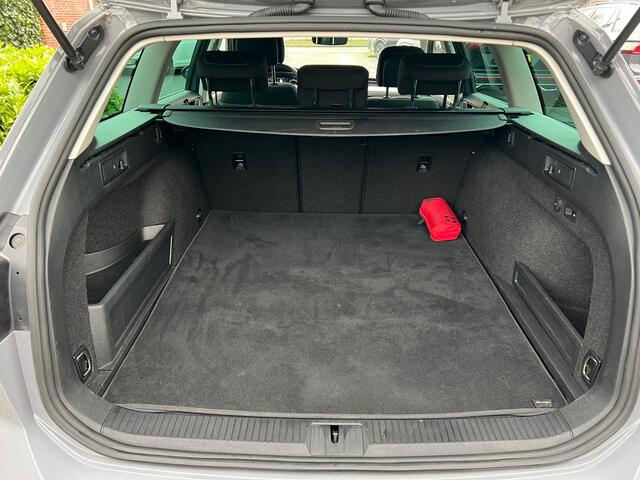 Volkswagen PASSAT Variant 1.4 TSI PHEV GTE Business trekhaak, navi, cruise, camera