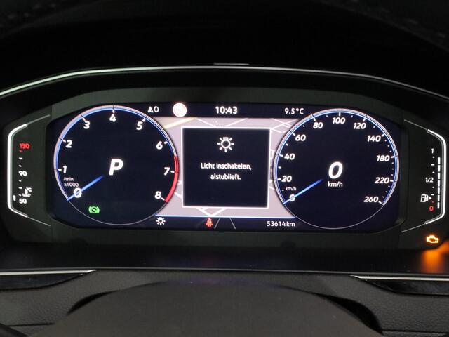 Volkswagen PASSAT Variant 1.5 TSI R-Line Business 150 pk Automaat (DSG) | Verlengde garantie | Navigatie | Parkeersensoren | Achteruitrijcamera | Stoelverwarming |