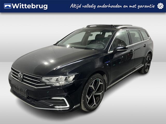Volkswagen PASSAT Variant 1.4 TSI PHEV GTE Business / AUTOMAAT/ PANO/ TREKHAAK/ APP-CONNECT/ STOELVERWARM./ KEYLESS/ PARK. SENSOREN + CAMERA/ LED/ CLIMA/ NAVI/ ADAPT. CRUISE/ 18'' LMV