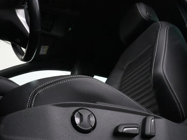 Volkswagen PASSAT 1.5 TSI R-Line | Nappaleder | Stoelverwarming | Camera | Carplay | Massage | Memory | Side Assist | Navigatie | Matrix LED | Adaptive cruise