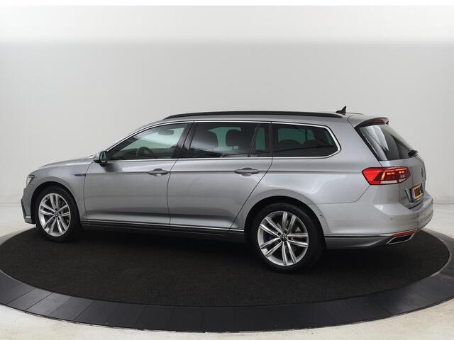 Volkswagen PASSAT 1.4 TSI GTE | Standkachel | Adaptive cruise | Stoelverwarming | Camera | Matrix LED | Carplay | Side Assist | Massage | PDC | Navigatie | PHEV | Plug In