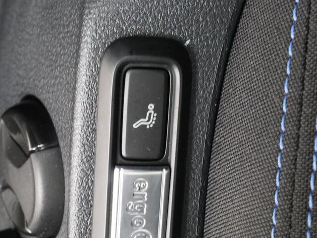 Volkswagen PASSAT 1.4 TSI GTE | Standkachel | Adaptive cruise | Stoelverwarming | Camera | Matrix LED | Carplay | Side Assist | Massage | PDC | Navigatie | PHEV | Plug In