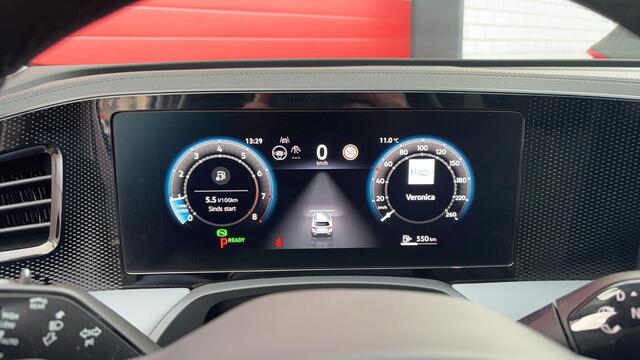 Volkswagen PASSAT Variant 1.5 eTSI Elegance Business TREKHAAK / FULL LED / CAMERA / STOELVERW / STUURVERW / CARPLAY / KEYLESS / NIEUWSTAAT!