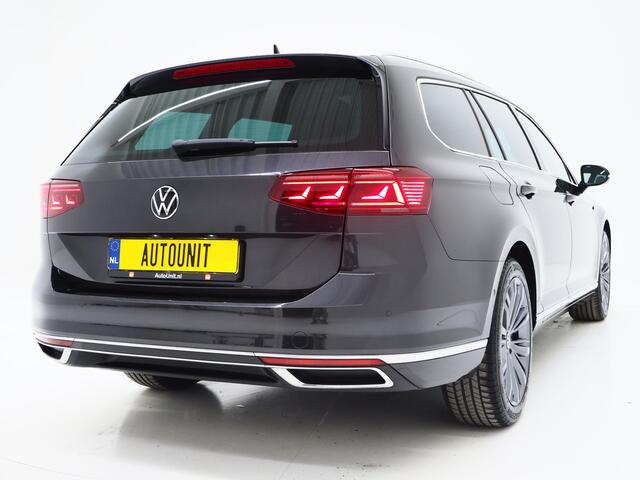 Volkswagen PASSAT Variant 1.4 TSI PHEV GTE | Panoramadak | Massage | Dynaudio | 360 | Trekhaak | Keyless | Memory